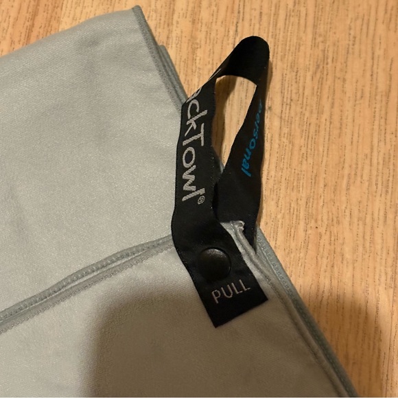 PackTowl Personal PackTowl  Microfiber Travel Towel Green Packable - Picture 3 of 5